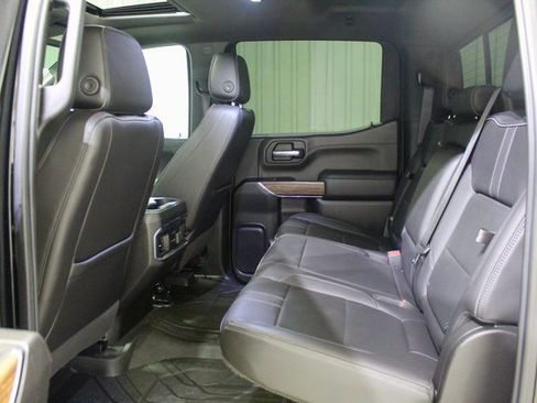 Used 2022 Chevrolet Silverado 1500 High Country w/ Technology Package image 15