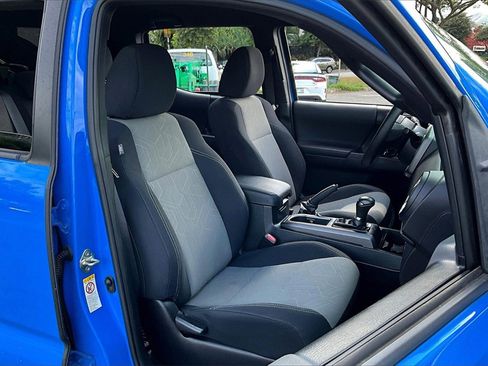 Used 2020 Toyota Tacoma SR5 image 7