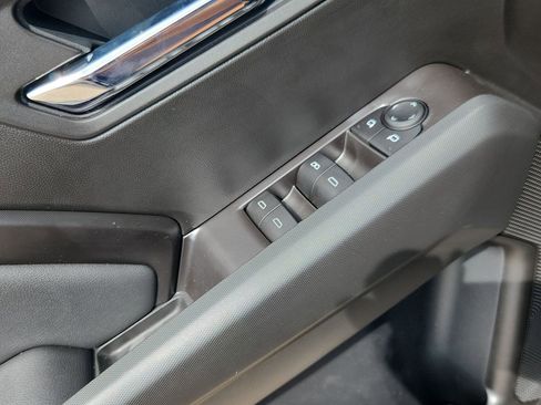 New 2025 Chevrolet Colorado LT w/ LT Convenience Package image 28