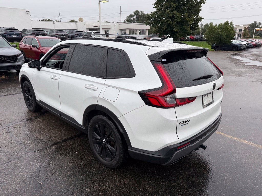 Used 2023 Honda CR-V Sport Touring image 2
