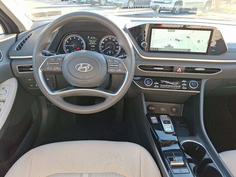 Certified 2023 Hyundai Sonata SEL w/ Preferred Accessory Package image 10