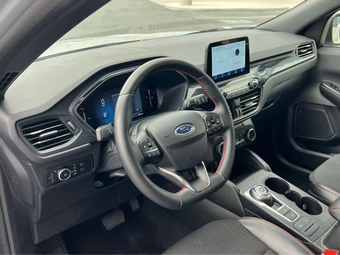 Used 2025 Ford Escape ST-Line Select AWD/4WD image 28