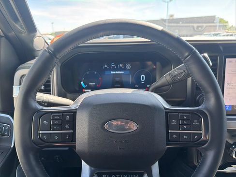 Used 2025 Ford F250 Platinum AWD/4WD image 15
