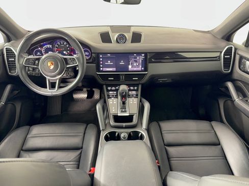 Certified 2023 Porsche Cayenne Coupe AWD/4WD image 17