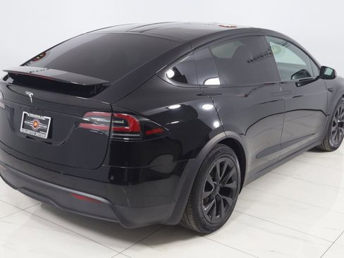Used 2022 Tesla Model X image 54