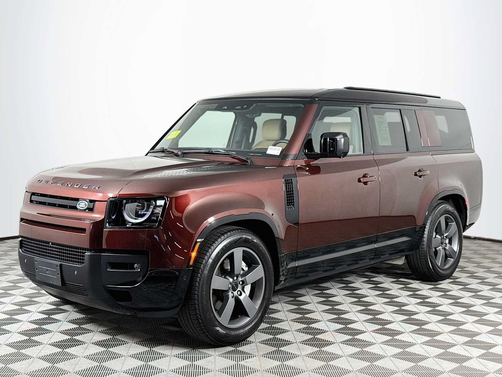 Used 2026 Land Rover Defender 130 X-Dynamic SE AWD/4WD image 34