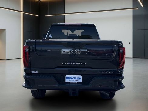 Used 2025 GMC Sierra 2500 Denali Ultimate AWD/4WD image 6
