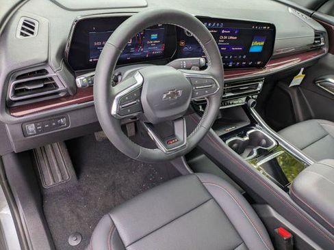 New 2026 Chevrolet Traverse Z71 w/ Driver Confidence Package AWD/4WD image 10
