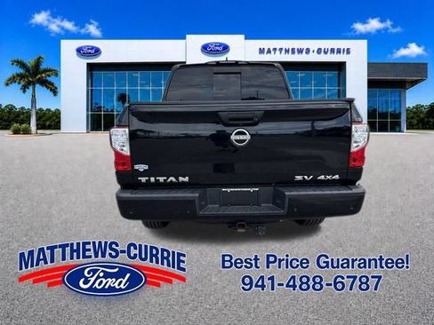 Used 2023 Nissan Titan SV AWD/4WD image 5