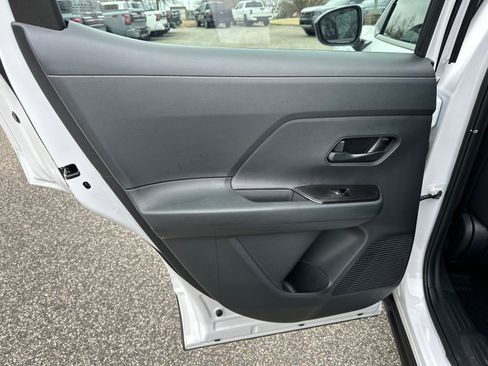 New 2026 Nissan Kicks S image 21