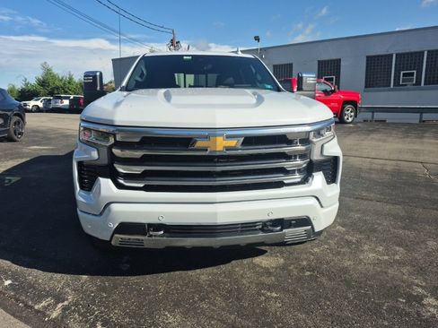 Used 2026 Chevrolet Silverado 1500 High Country w/ Technology Package AWD/4WD image 2