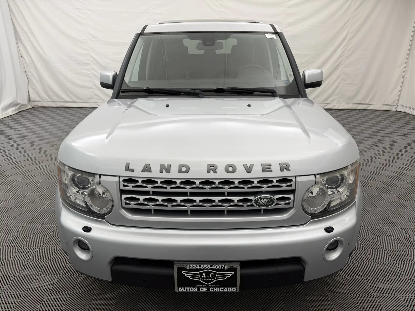 Used 2011 Land Rover LR4 HSE LUX AWD/4WD image 3