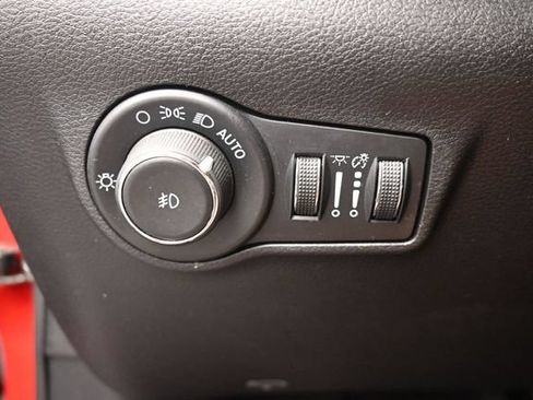 Used 2024 Jeep Compass Latitude AWD/4WD image 29