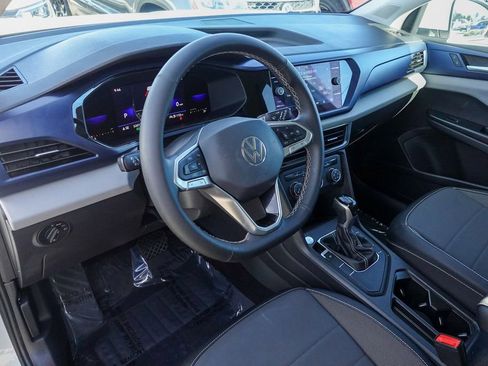 Used 2022 Volkswagen Taos SE image 12