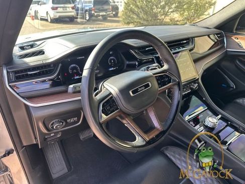 Used 2023 Jeep Grand Cherokee Summit w/ Adv Protech Group IV image 8