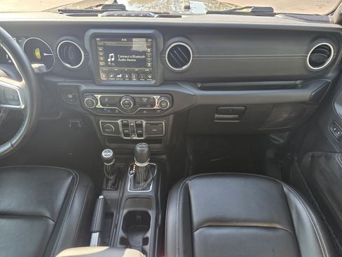 Used 2022 Jeep Wrangler Unlimited Sahara image 19