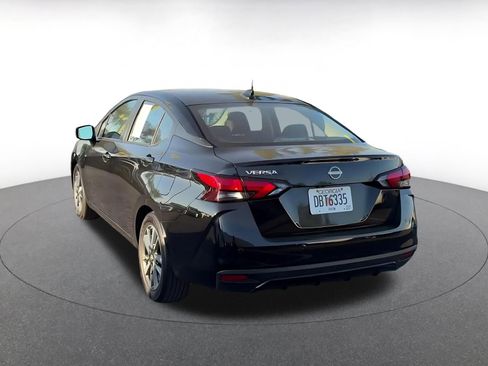 Used 2025 Nissan Versa SV image 11