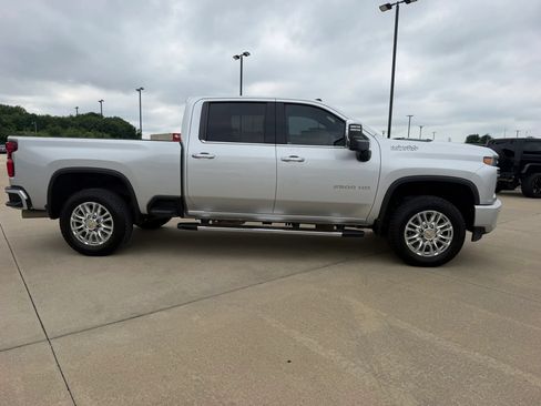 Used 2021 Chevrolet Silverado 2500 High Country w/ Z71 Off-Road Package AWD/4WD image 25