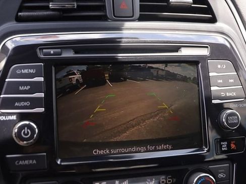 Used 2023 Nissan Maxima SV w/ Floor Mat Group FWD image 17