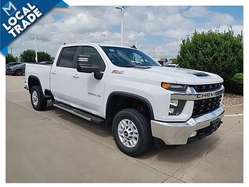 Used 2022 Chevrolet Silverado 2500 LT w/ Convenience Package AWD/4WD image 3