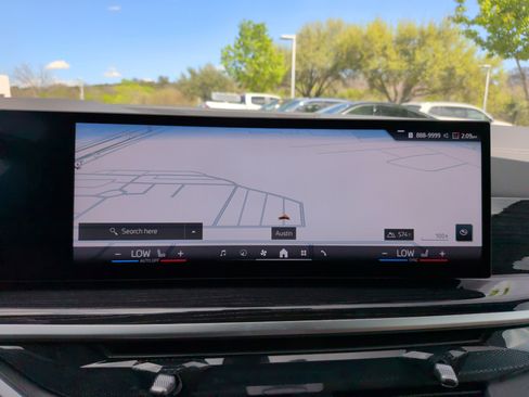 Certified 2025 BMW X5 xDrive50e w/ M Sport Package image 17