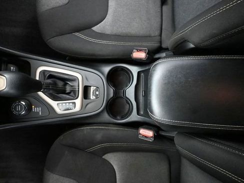 Used 2014 Jeep Cherokee Latitude image 29