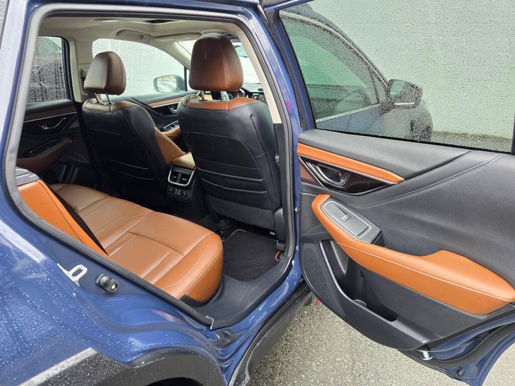 Certified 2025 Subaru Outback Touring AWD/4WD image 13