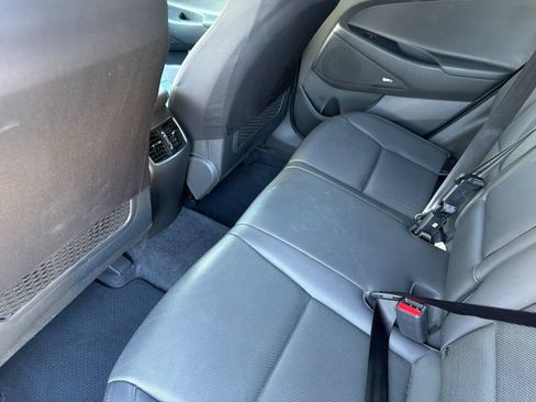 Used 2018 Hyundai Tucson SEL Plus FWD image 11