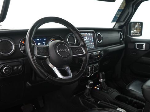 Used 2021 Jeep Wrangler Unlimited Sahara w/ Uconnect 4C Nav & Sound Group AWD/4WD image 25
