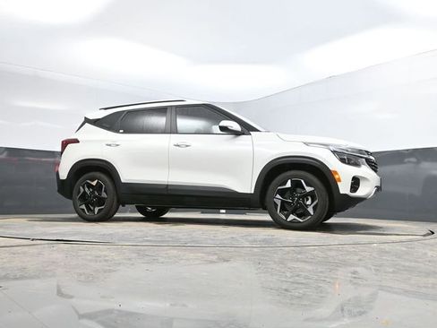 Used 2025 Kia Seltos S image 53