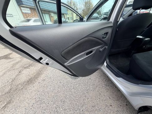 Used 2009 Toyota Yaris Sedan image 35