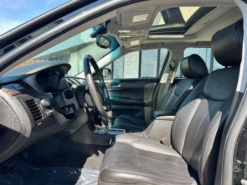 Used 2010 Cadillac DTS Luxury image 2