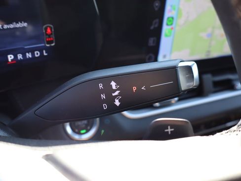 Used 2025 Chevrolet Equinox LT w/ Safety and Technology Package image 18