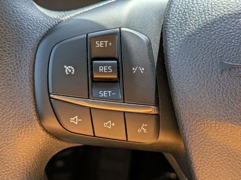 Used 2025 Ford Escape Active AWD/4WD image 19