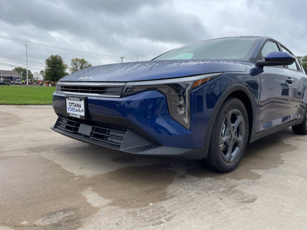 New 2026 Kia K4 FWD image 14