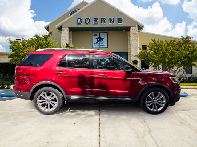 Used 2018 Ford Explorer XLT w/ Equipment Group 202A FWD image 6