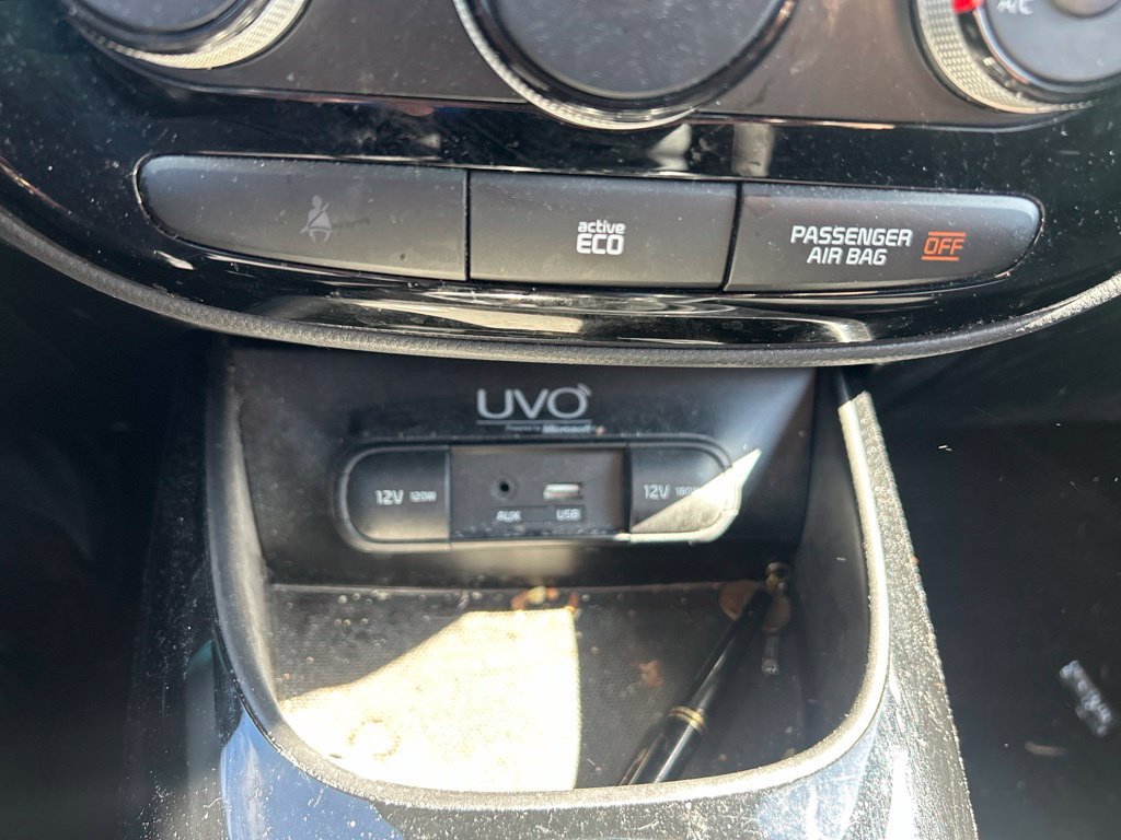 Used 2015 Kia Soul ! FWD image 10