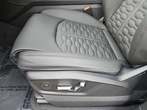 New 2026 Audi RS Q8 performance image 32