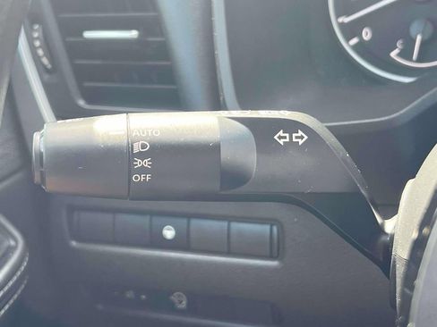 Used 2023 Nissan Rogue SV AWD/4WD image 25