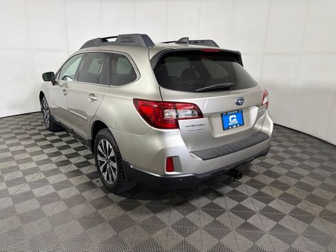Used 2017 Subaru Outback 3.6R Limited AWD/4WD image 5