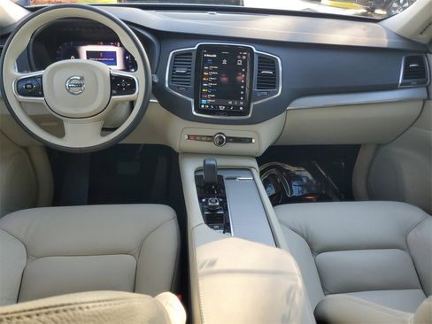 Certified 2024 Volvo XC90 B5 Core w/ Protection Package Premier image 15