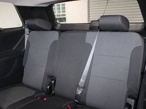 Used 2021 Chevrolet Traverse LT AWD/4WD image 19
