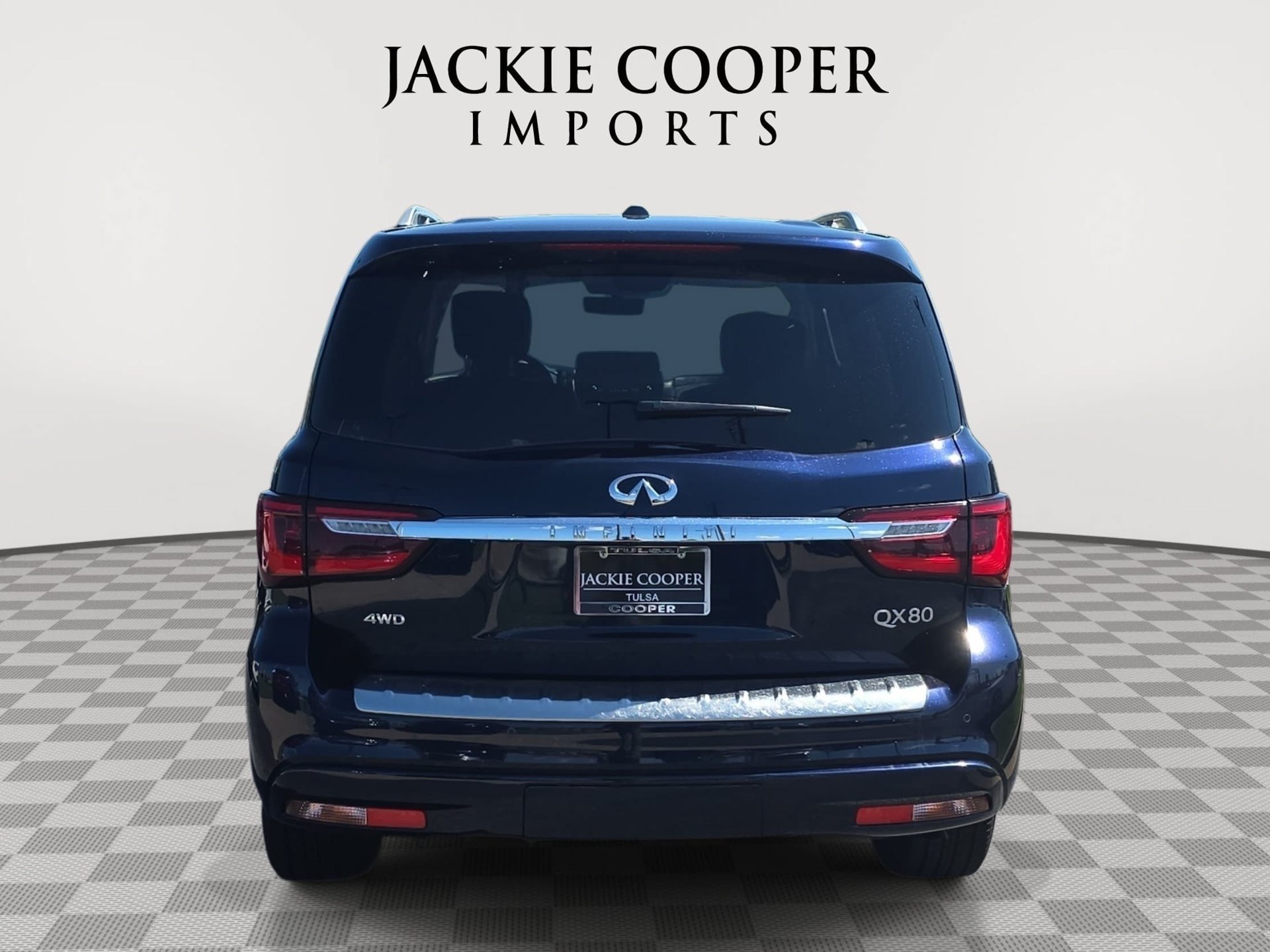 Used 2024 INFINITI QX80 Luxe AWD/4WD image 6