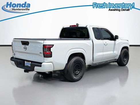 Used 2024 Nissan Frontier SV RWD image 7