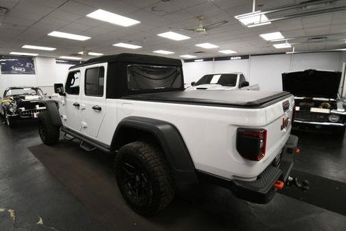 Used 2024 Jeep Gladiator Mojave w/ Technology Group AWD/4WD image 6