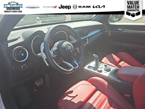 Used 2024 Alfa Romeo Stelvio Veloce AWD/4WD image 11