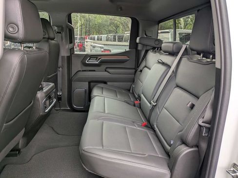 Used 2024 GMC Sierra 1500 Denali w/ Technology Package AWD/4WD image 14