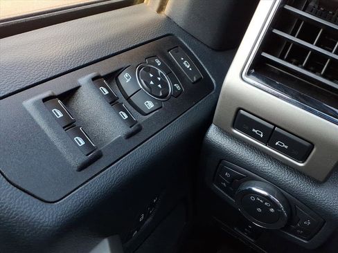 Used 2022 Ford F250 Lariat w/ Tremor Off-Road Package image 16