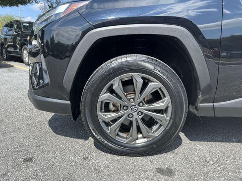 Used 2022 Toyota RAV4 XLE Premium AWD/4WD image 12