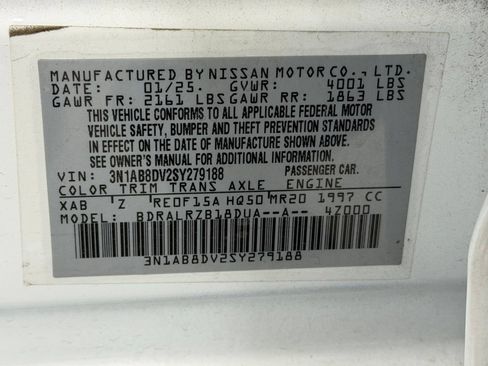 Used 2025 Nissan Sentra SR FWD image 24